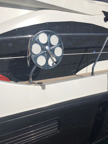 ULTRALINE flat rope reel system on the side of a boat